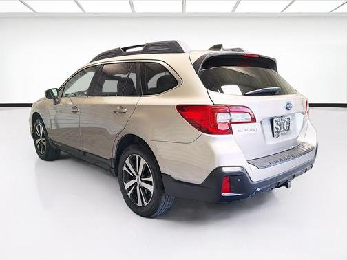Tungsten Metallic 2019 Subaru Outback 2.5i Limited
