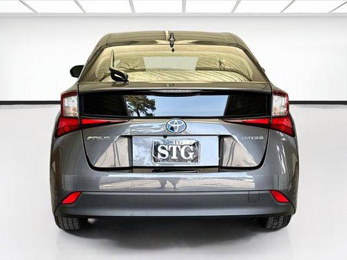 2020 Toyota Prius LE