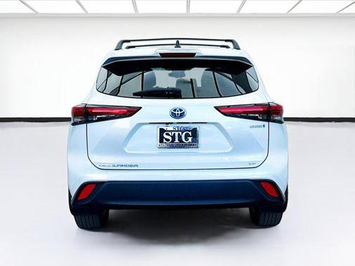 2023 Toyota Highlander Hybrid LE