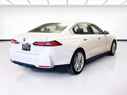 2024 BMW 530 i