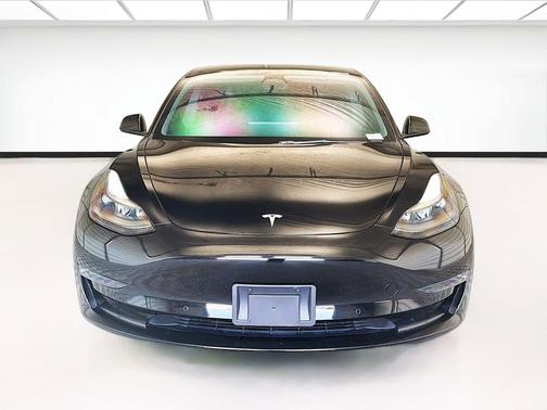 Solid Black 2022 Tesla Model 3 Performance