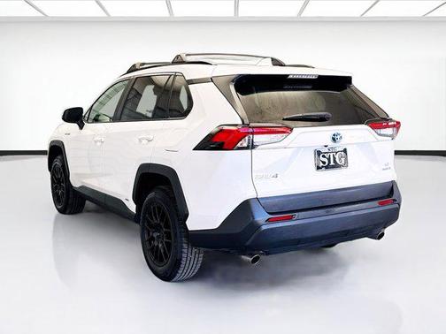 2021 Toyota RAV4 Hybrid LE