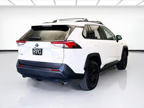 2021 Toyota RAV4 Hybrid LE