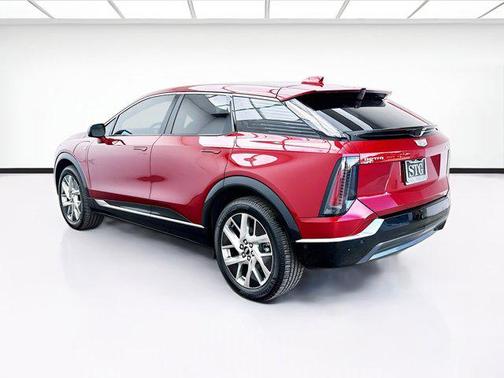 2025 Cadillac OPTIQ Luxury 2 AWD