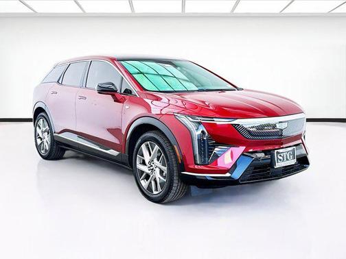 2025 Cadillac OPTIQ Luxury 2 AWD