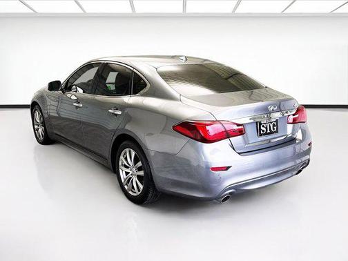 2018 INFINITI Q70 3.7 LUXE