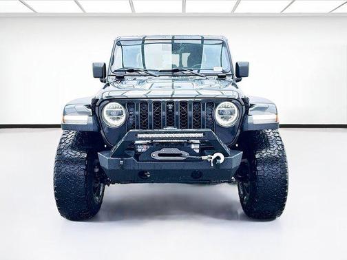 Black Clearcoat 2020 Jeep Gladiator Rubicon