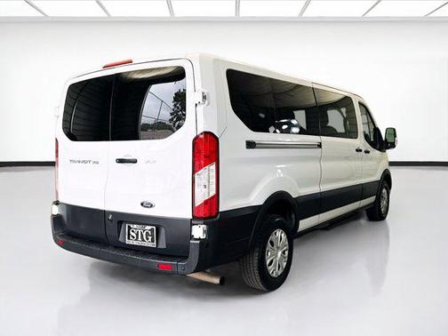 2022 Ford Transit-350 XLT