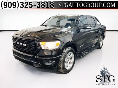 Diamond Black Crystal Pearlcoat 2022 RAM 1500 Big Horn/Lone Star
