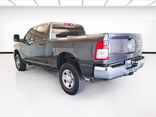 2024 RAM 2500 Tradesman Crew Cab 4x4 6'4' Box