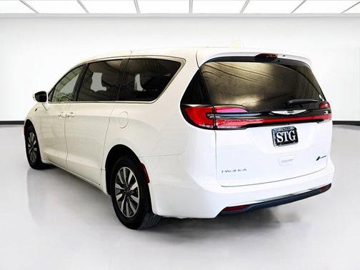 2022 Chrysler Pacifica Hybrid Touring L