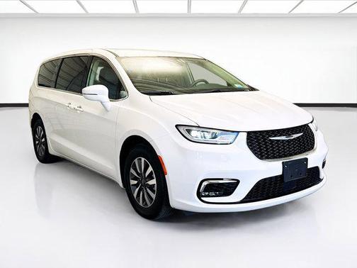 2022 Chrysler Pacifica Hybrid Touring L