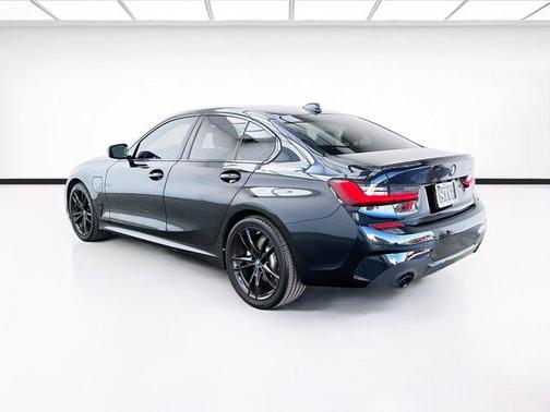 Black Sapphire Metallic 2022 BMW 330e 330e iPerformance