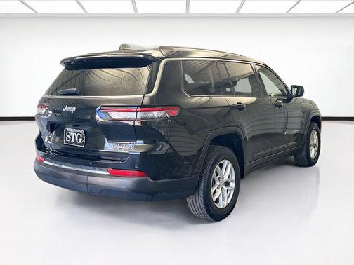 2022 Jeep Grand Cherokee L Laredo