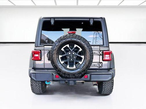 Granite Crystal Metallic Clearcoat 2025 Jeep Wrangler 4xe Rubicon