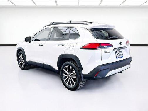 Wind Chill Pearl 2022 Toyota Corolla Cross XLE