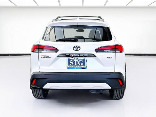 Wind Chill Pearl 2022 Toyota Corolla Cross XLE