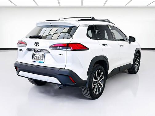 Wind Chill Pearl 2022 Toyota Corolla Cross XLE