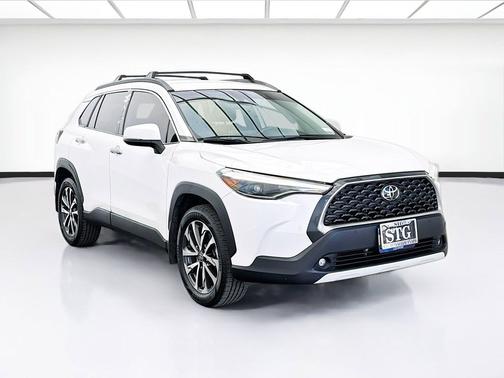 Wind Chill Pearl 2022 Toyota Corolla Cross XLE