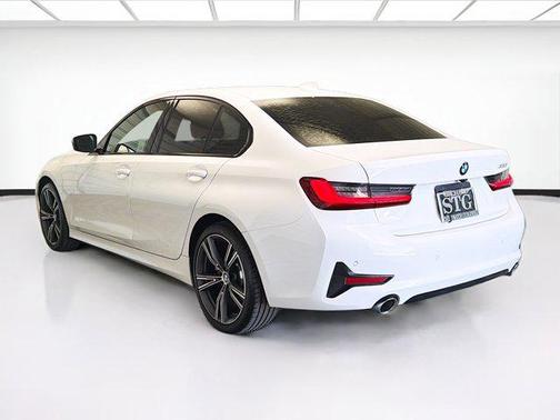 2022 BMW 330 330i