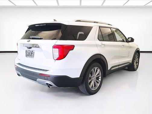 Oxford White 2022 Ford Explorer Limited
