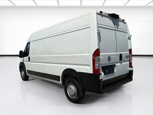 Bright White Clearcoat 2025 RAM ProMaster 2500 Tradesman