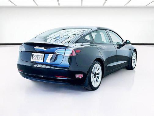 2021 Tesla Model 3 Standard Range Plus
