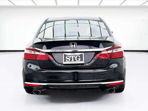 2017 Honda Accord Sport SE