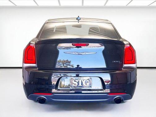 2023 Chrysler 300 C
