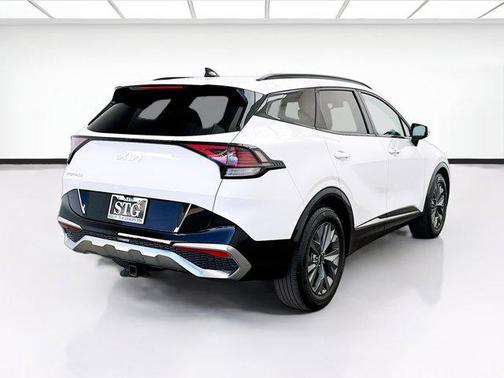 Glacial White Pearl 2023 Kia Sportage SX