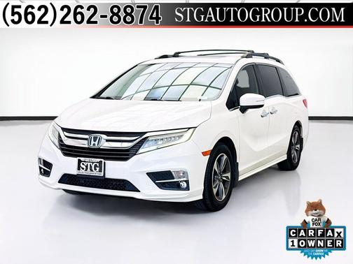White Diamond Pearl 2018 Honda Odyssey Touring