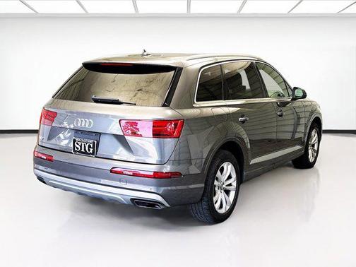 2019 Audi Q7 45 Premium