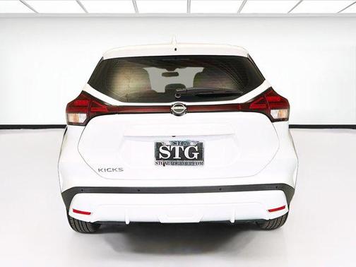 Fresh Powder 2022 Nissan Kicks S
