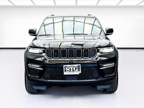 Diamond Black Crystal Pearlcoat 2025 Jeep Grand Cherokee Limited