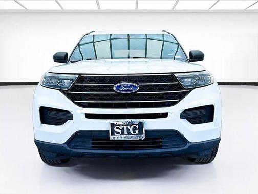 Oxford White 2020 Ford Explorer XLT