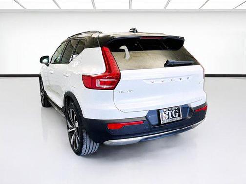 2022 Volvo XC40 Recharge Pure Electric P8 Twin Ultimate