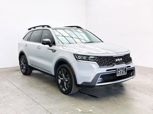 Wolf Gray 2023 Kia Sorento SX