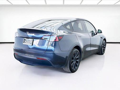 2025 Tesla Model Y Long Range Dual Motor All-Wheel Drive