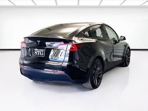 2024 Tesla Model Y Performance Dual Motor All-Wheel Drive