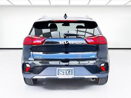 2022 Kia Niro LXS