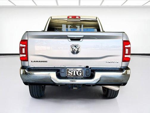 2022 RAM 2500 Laramie Crew Cab 4x4 6'4' Box
