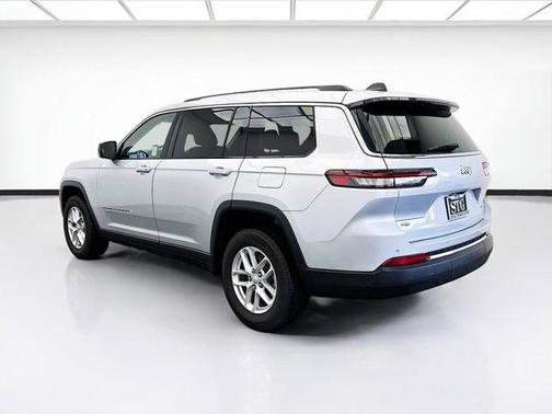 2022 Jeep Grand Cherokee L Laredo