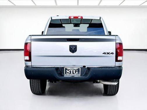 2024 RAM 1500 Classic Warlock Crew Cab 4x4 5'7' Box