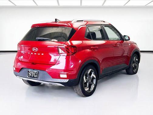 2022 Hyundai VENUE SEL