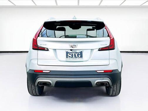 2022 Cadillac XT4 Premium Luxury