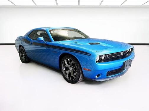 B5 Blue Pearl Coat 2015 Dodge Challenger R/T Plus
