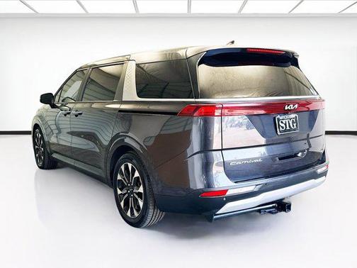 2022 Kia Carnival EX