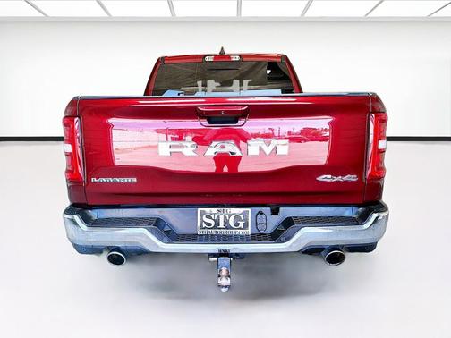 Delmonico Red Pearlcoat 2025 RAM 1500 Laramie