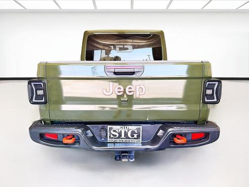 Sarge Green Clearcoat 2022 Jeep Gladiator Mojave 4x4