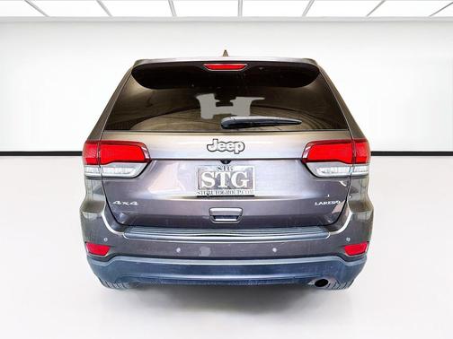 Granite Crystal Metallic Clearcoat 2020 Jeep Grand Cherokee Laredo